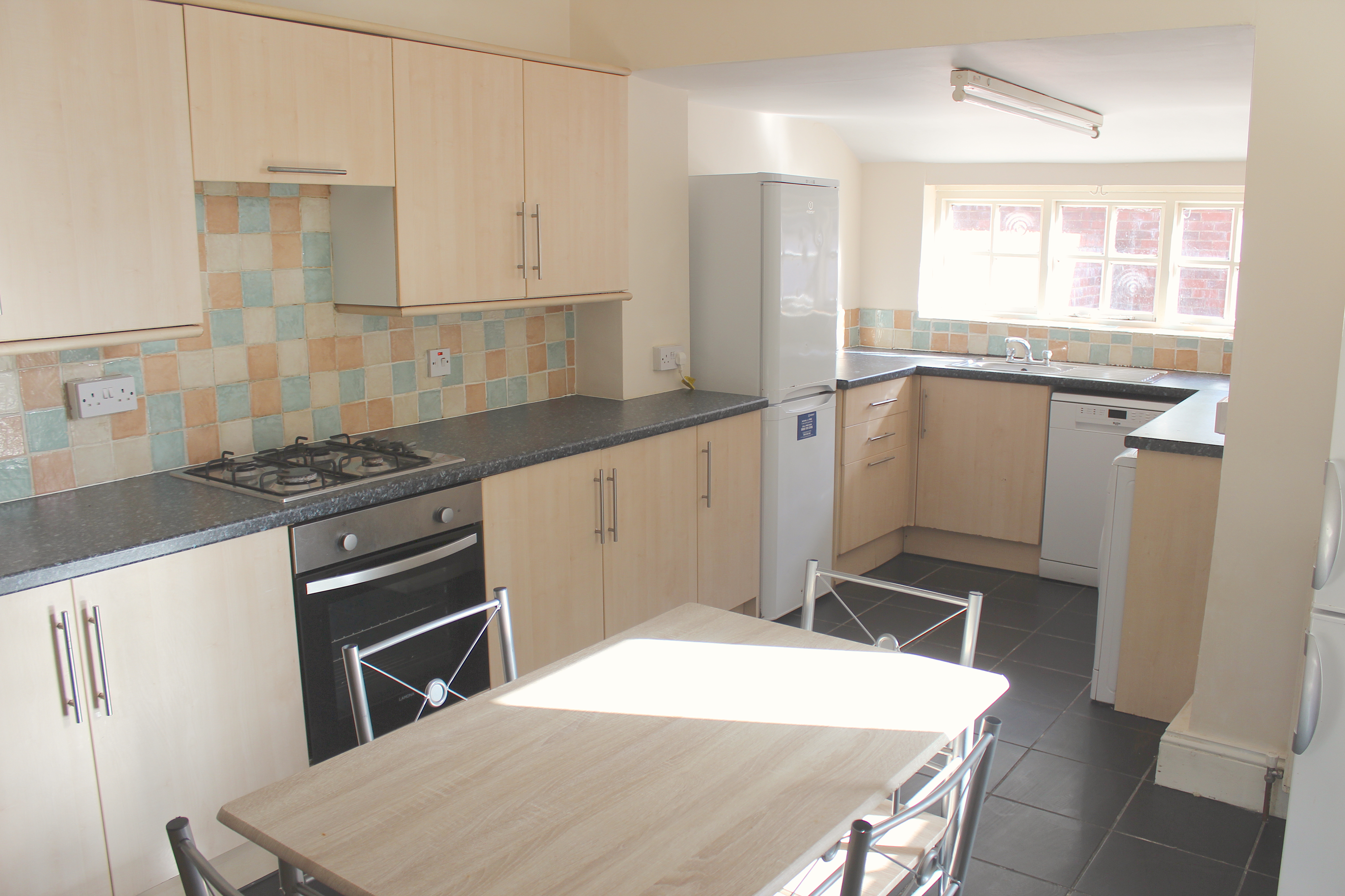 8 Bed Student House, Manor House Road NE2 £99.00 PPPW